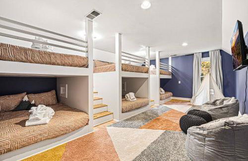 24-Sleeper, Hot Tub, Sauna, Game Rm, Near Biltmore - Foto 17