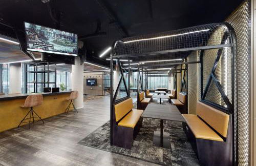 For Students Only Canvas Manchester - Foto 37