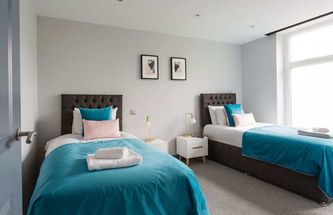 Boutique Apartments by Viridian Apartments - Photo 6