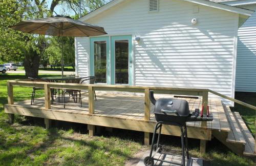 Beach Town Escape - Newly-Remodeled & Gorgeous! - Photo 11