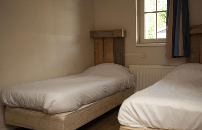 Detached Bungalow with Decorative Fireplace near Veluwe - Foto 3