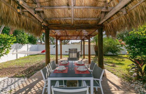 Spacious 4BR 2 5BA Family Retreat Pool Near Beach - Foto 58