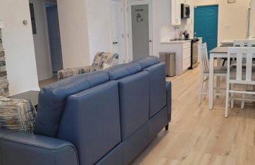 New 2024 Downtown Gem King Bed Smart Home - Foto 37