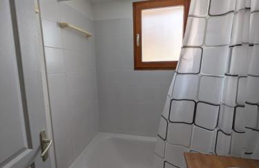 Appartement 4 pièces pour 6-8 personnes, 2 chambres, 1 cabine, 2 canapés-lit double dans le salon, au pied des pistes et piscine l'été, wifi fibre - Foto 68