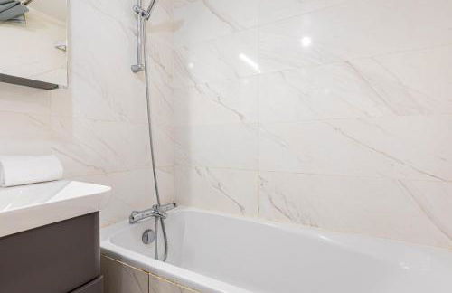 GuestReady - Charming Retreat with a terrace - Foto 6