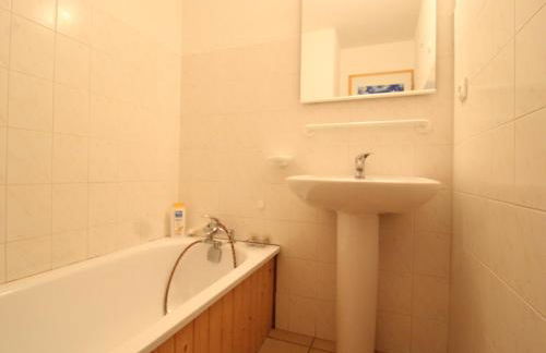 Appartement cosy 4 pers au pied des pistes avec wifi, balcon et casier à ski - FR-1-508-18 - Foto 6