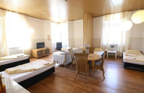 Moderne Studio Apartments und 120qm Wohnungen in Oberhausen, ideal für Geschäftsreisende und Monteure - Foto 63