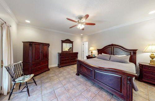 Beautiful home with modern conveniences - close to the beach, dogs welcome - Foto 23