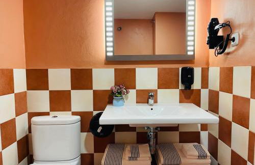 APARTAMENTOS RioMonte 5 - DeLuxe con Jacuzzi - Photo 15