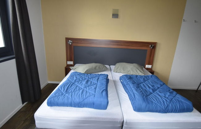 Holiday Home for Group With Sauna and Pool - Photo 7