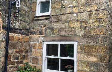 Carlton Cottage, Castleton - Photo 2