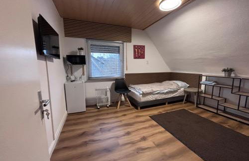 Komfortzimmer #5 für zwei Reisende mit 2 Betten, Gemeinschafts Bad und Küche - Foto 7