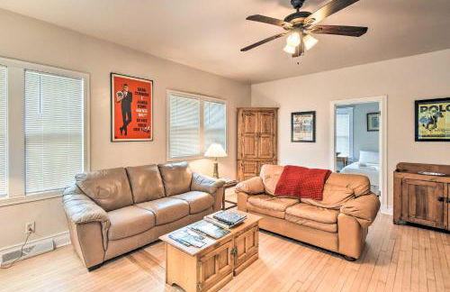 Walkable Lake Elkhart Apt Dine, Shop, Swim! - Foto 6