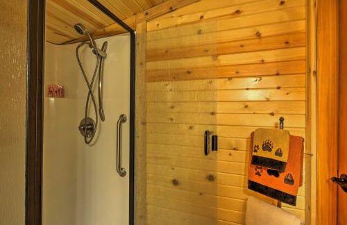 Bartlesville Cabin with Pool, Hot Tub and Trampoline! - Foto 17