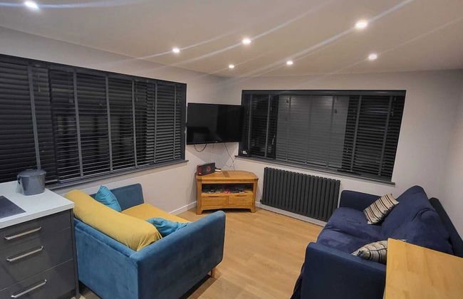 Town Centre Modern 1 Bed Self-contained Apartment - Foto 4