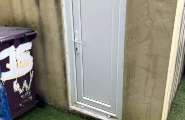 Dane Guest House Free Parking Fast WiFi Modern Living - Foto 20