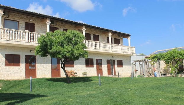 Entrée de l’hébergement