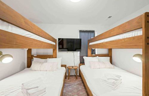 3 Homes, 3 Hot Tubs, 10BR, 10 Bath, Near Ark! - Foto 29