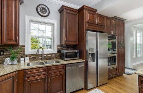 Hot Tub, Views & Game Room - 20 min to Downtown Asheville! - Foto 17