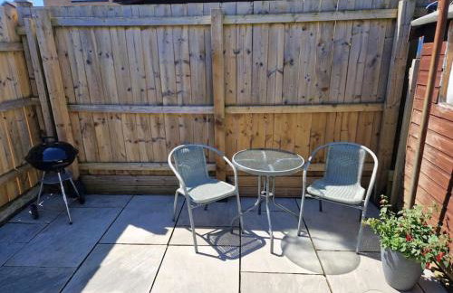 The Humsford Hideaway 2 bedroom home with driveway - Foto 9