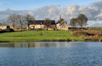 Grand Gîte en campagne avec étang - Photo 1