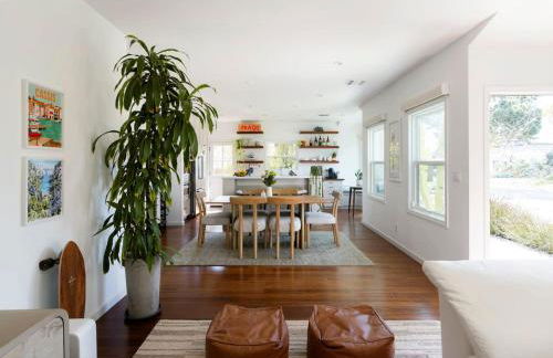 Sun-Drenched Spanish Manor Home in Mar Vista - Foto 11
