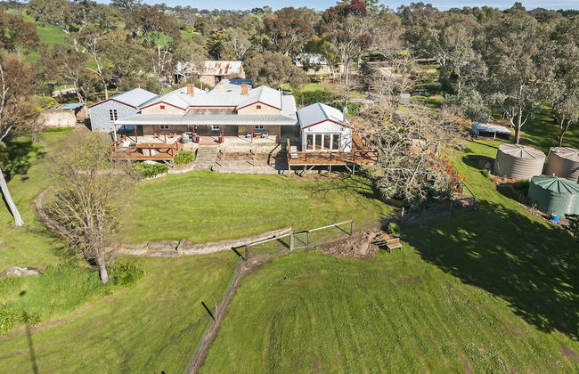 1860 Wine Country Cottages - Photo 26