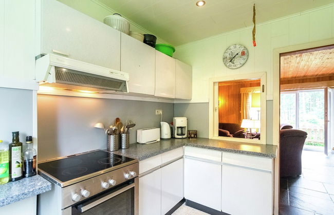 Detached Chalet With Views of the Lake of Butgenbach in the Middle of Nature - Foto 6