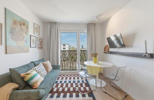 Business suite with skyline view with parking space - Foto 3