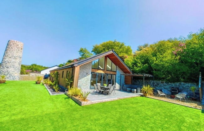 4 Bed Villa Sleeps 8 -private Terrace-free Parking - Foto 26