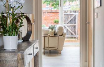 Stylish 3BD Townhouse in Central Winchester - Foto 22