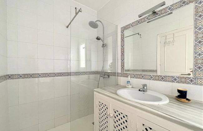 Golf & Beachside Getaway - Photo 12