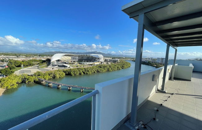 Penthouse Townsville - Photo 1