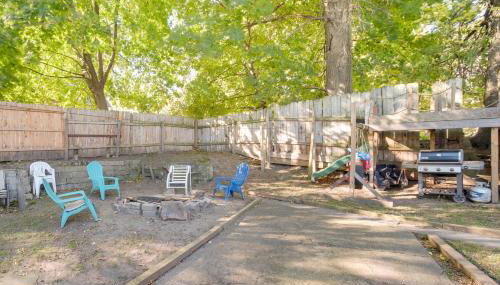 Central Akron Stay! Large Victorian Home with Yard - Foto 4