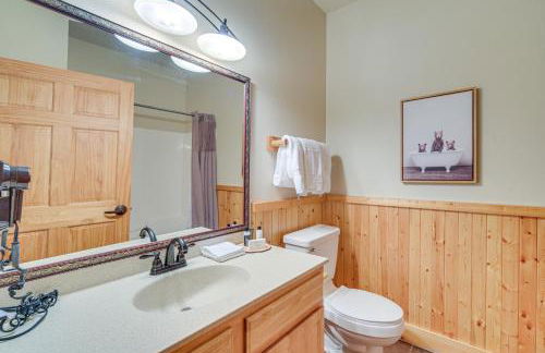 Pool and Lake Access Northern Lakes Retreat! - Foto 18