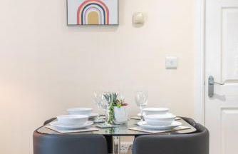 Apartment 10 - Photo 12