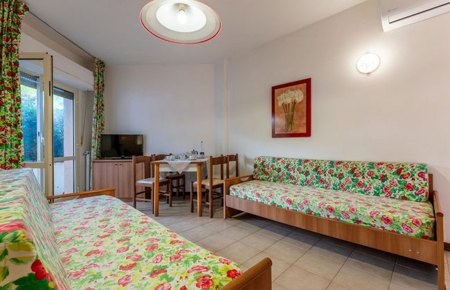 Scenic Holiday Home in Giannella near Beach - Foto 7