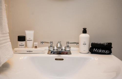 4BR Cozy Family Retreat Near Mall of GA, Near Lake Lanier - Sleeps 10 - Foto 54