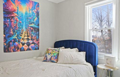 Down the Rabbit Hole walk to downtown - Foto 22