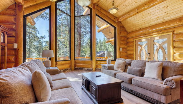 Pinetree Place by Avantstay Group Cabin w/ Hot Tub Minutes to the Lake - Foto 5, Interior