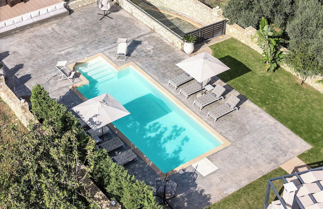 Villa Aris - Photo 1