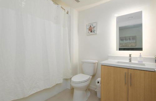 Snazzy 3BR Apt Hollywood with Pool & Spa - Foto 36