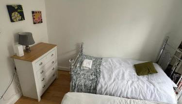 3 Bed Flat - Sleeps 6 - Parking - Wifi - Foto 4