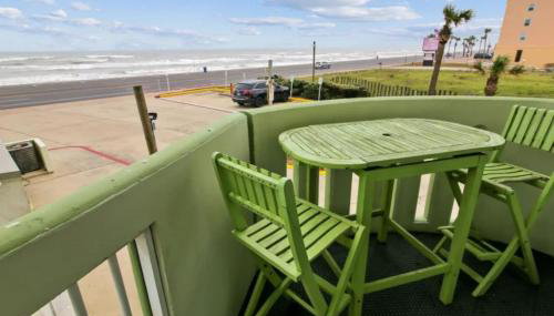 Pelicondo is an Ocean Front Condo with Beach View - Foto 4