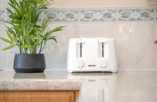 Pendle View Gatehouse Lakeside Stay - Photo 18