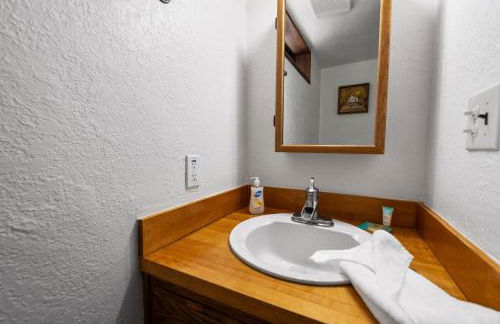 Shepherd's Cabin - Gambrel cabin, spacious while still being cozy and inviting! - Foto 33