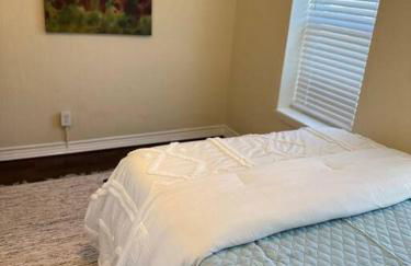 Walk to the Alamodome! Sleeps 6, Pet Friendly - Foto 27