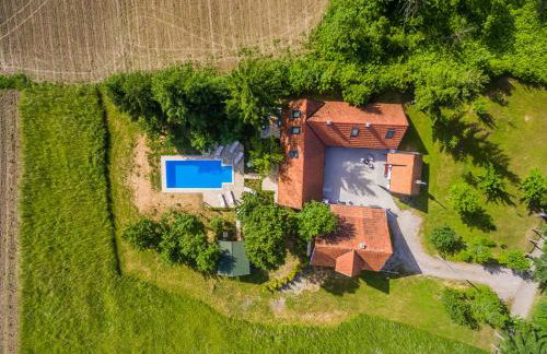 Beautiful cottage with heated pool for 22 ppl - Foto 60