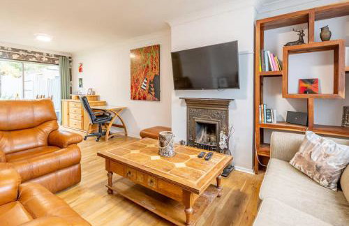 Pass the Keys 3-Bedroom Home in Chelmsford Sleeps 7 - Foto 2