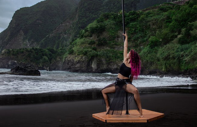 Black Sand Beach Sunrise Pole Dance Sesión de fotos y vídeo de drones - Foto 2